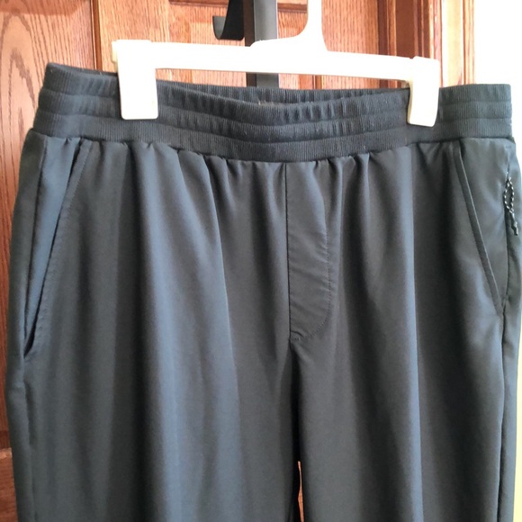 NEW LISTING! FLX Dynamic Stretch Joggers - Picture 7 of 7